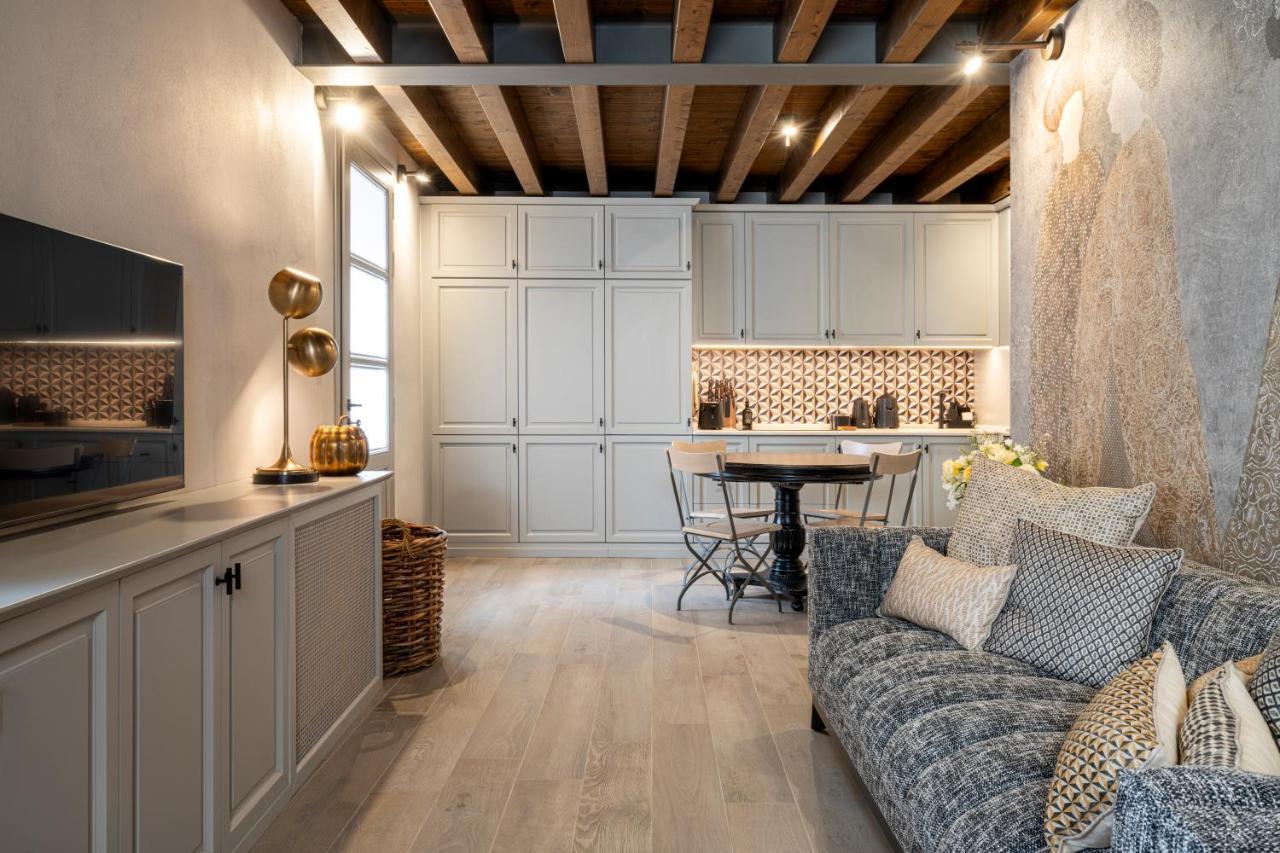 Corlo Holiday Home Лонато Екстериор снимка